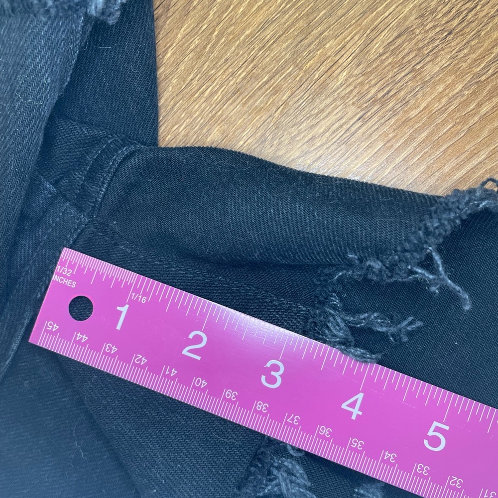 AGOLDE Dee Shorts - Picture 9 of 11